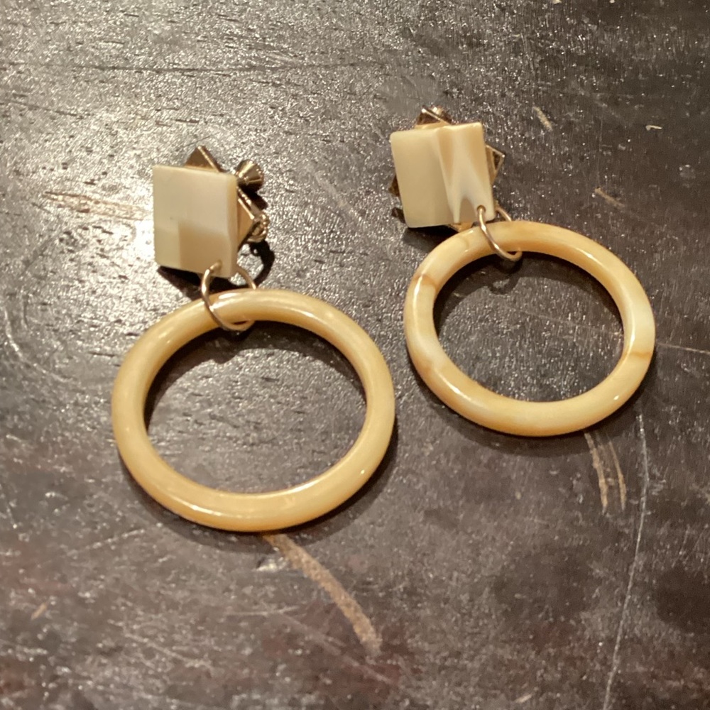NWOT Vintage inspired clip one